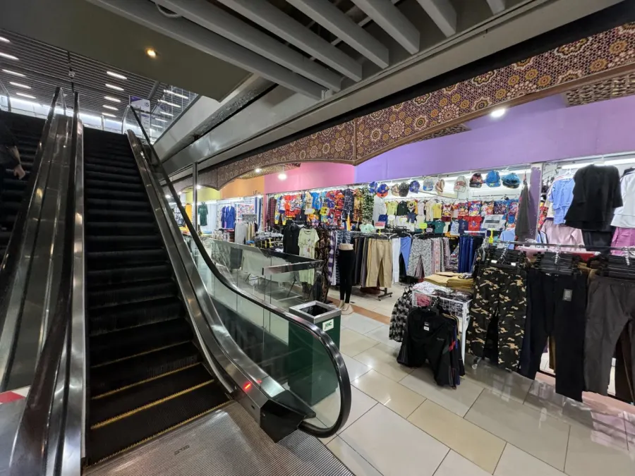 Lot Runcit Untuk Disewa di Kenanga Wholesale City — 165 kaki persegi, Pegangan Bebas — gambar 9