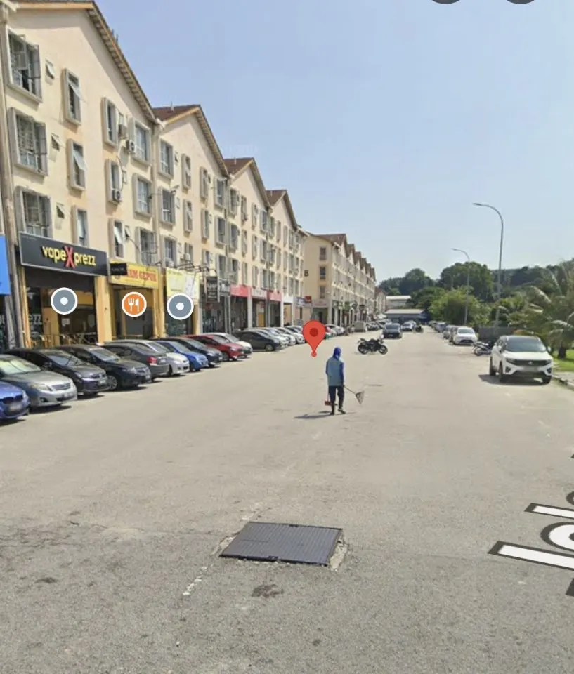 莎阿南Seksyen 7楼下店铺出租 — 1,920平方尺 — 照片 2