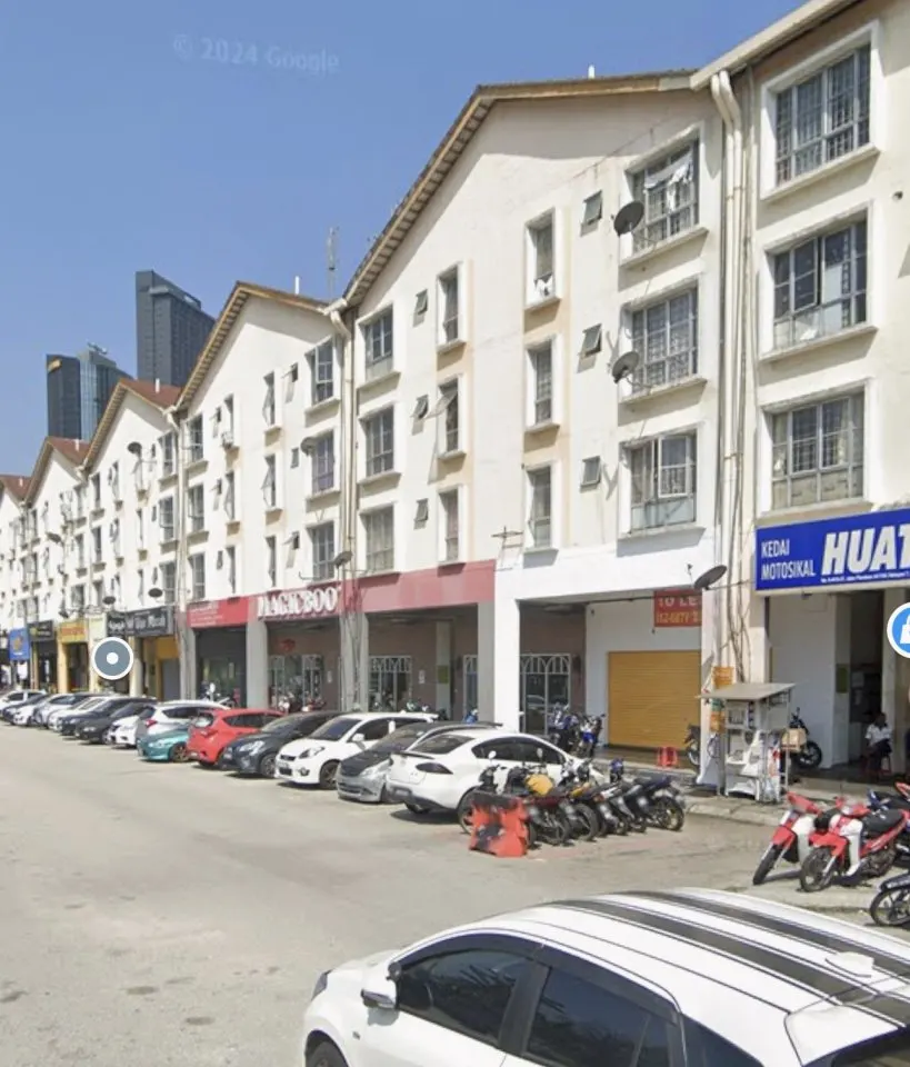 莎阿南Seksyen 7楼下店铺出租 — 1,920平方尺 — 照片 1