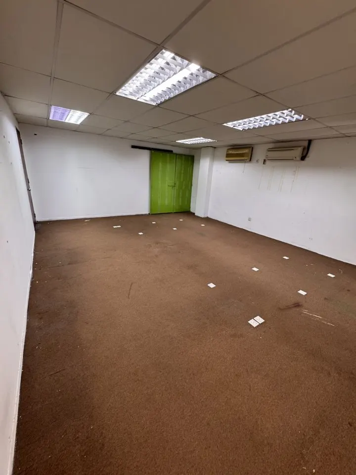 Kedai Pejabat Untuk Disewa di Kepong, KL — 336 kaki persegi, Banyak Tempat Letak Kereta — gambar 7